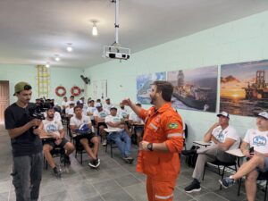Work Fire testa limites dos marinheiros no treinamento do Bom Marinheiro 2026
